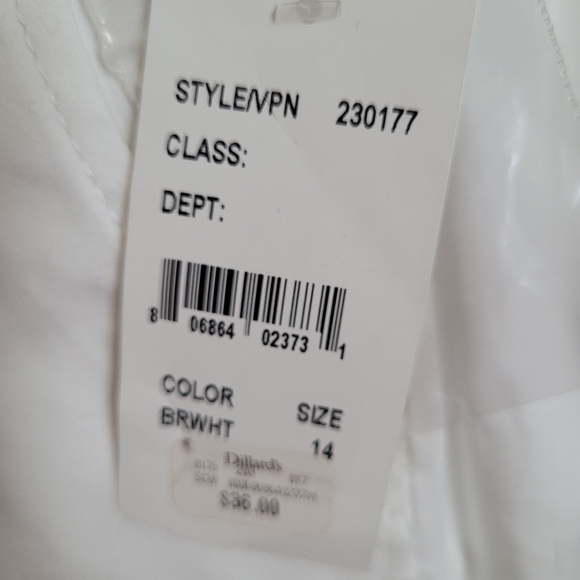 NWT Shorts, Intro by Jonathan Ross - Picture 2 of 5